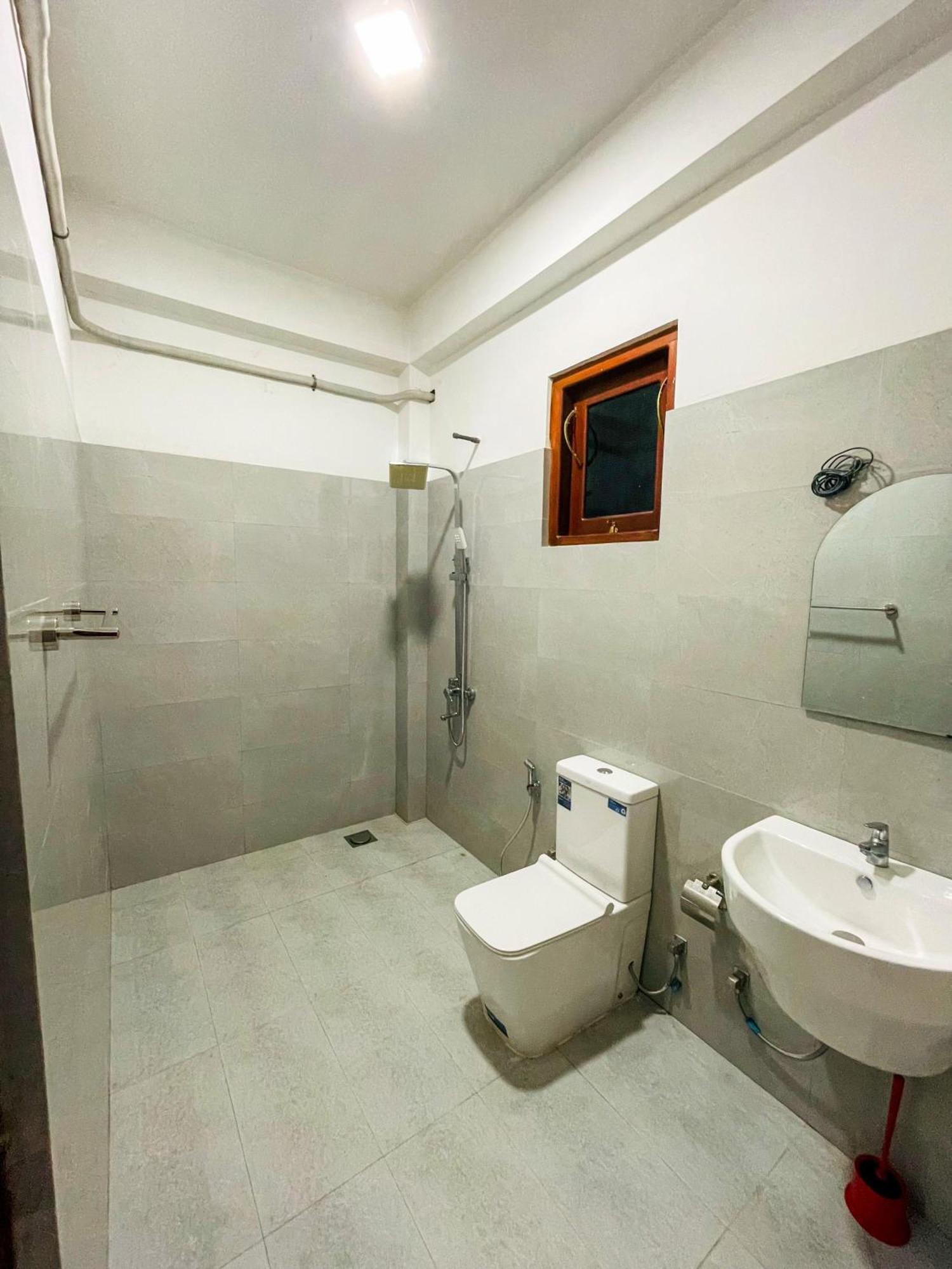 Bed and Breakfast La Fiesta Weligama Zimmer foto